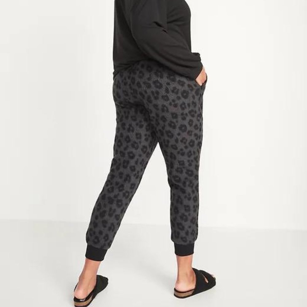Old Navy Mid-Rise Vintage Sherpa Sweatpants for Women New - Picture 2 of 7